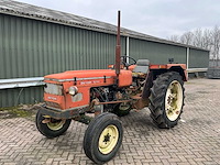 1976 zetor 5711 oldtimer tractor - afbeelding 1 van  24