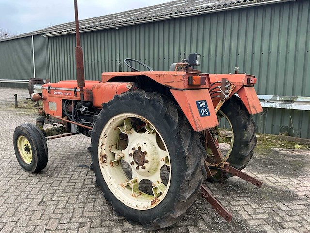1976 zetor 5711 oldtimer tractor - afbeelding 6 van  24