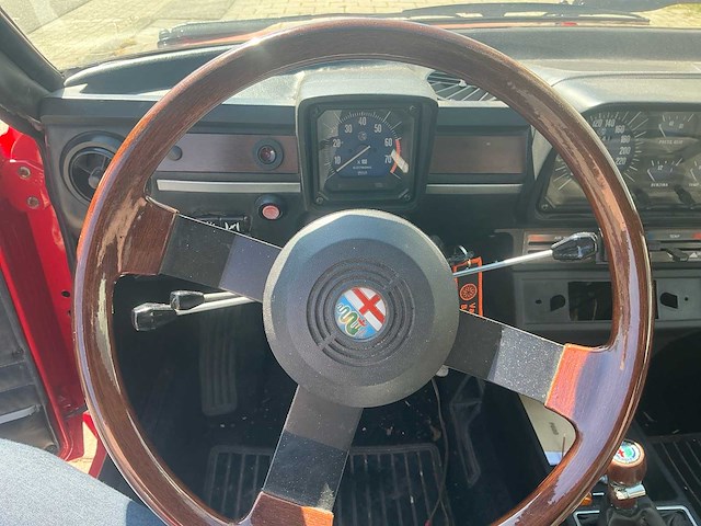 1977 alfa romeo alfetta 2000 gtv 2.0 berlina personenauto - afbeelding 21 van  45