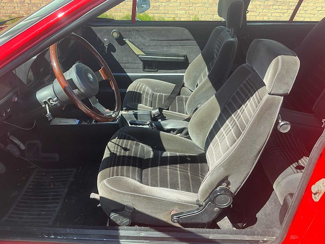 1977 alfa romeo alfetta 2000 gtv 2.0 berlina personenauto - afbeelding 9 van  32