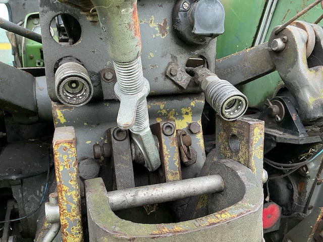 1977 fendt farmer 103s turbomatik fw138s tweewielaangedreven landbouwtractor - afbeelding 7 van  29