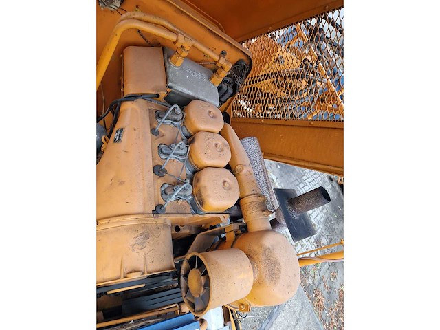 1977 hoes 6000 asfalteermachine - afbeelding 2 van  18