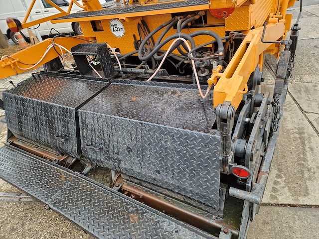 1977 hoes 6000 asfalteermachine - afbeelding 3 van  18