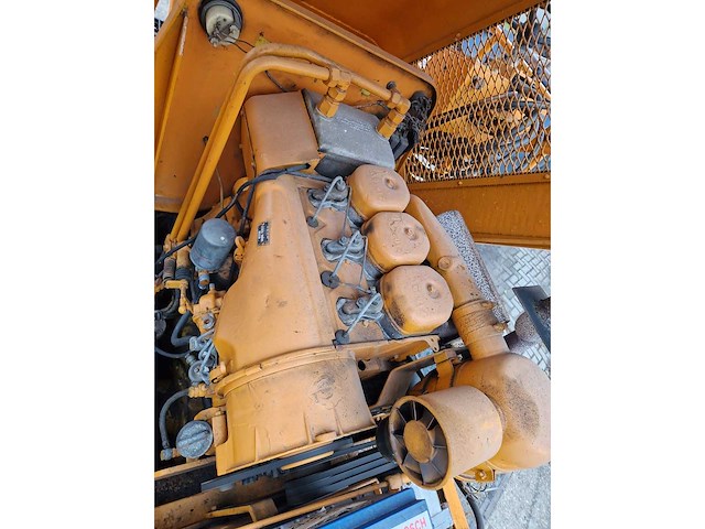 1977 hoes 6000 asfalteermachine - afbeelding 9 van  18