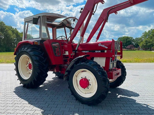 1977 international 644 allrad synchron oldtimer tractor - afbeelding 12 van  44