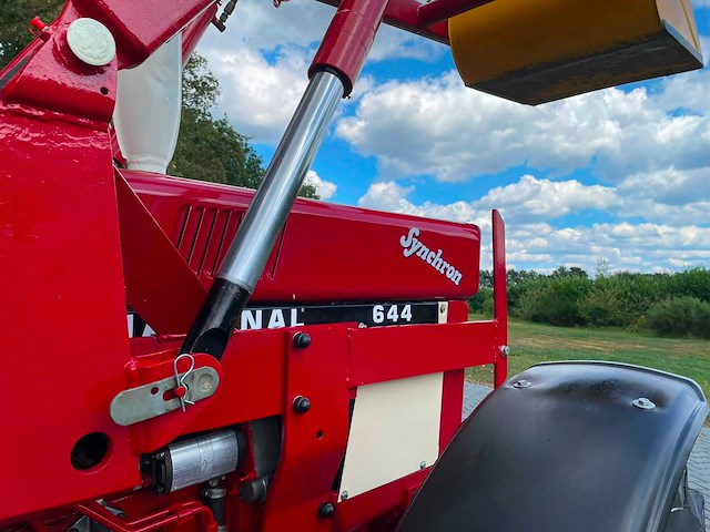 1977 international 644 allrad synchron oldtimer tractor - afbeelding 28 van  44