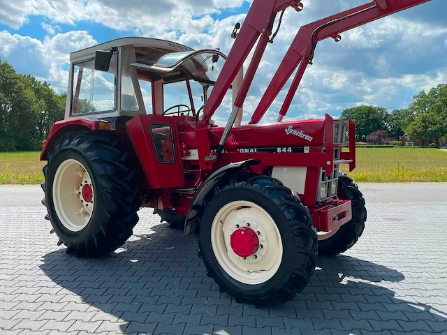 1977 international 644 allrad synchron oldtimer tractor - afbeelding 29 van  85