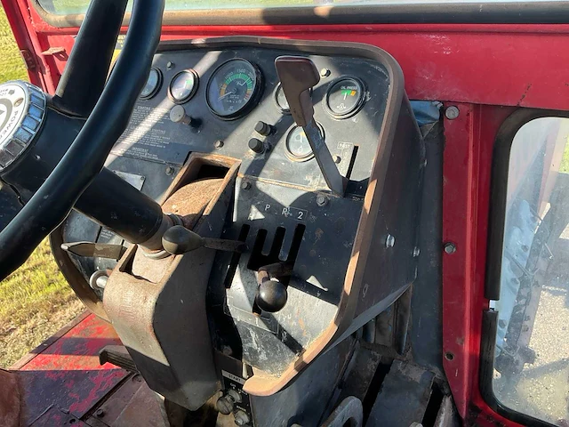 1977 massey ferguson 1155 tweewielaangedreven landbouwtractor - afbeelding 35 van  46