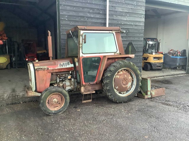 1977 massey ferguson 550 tweewielaangedreven landbouwtractor - afbeelding 2 van  8