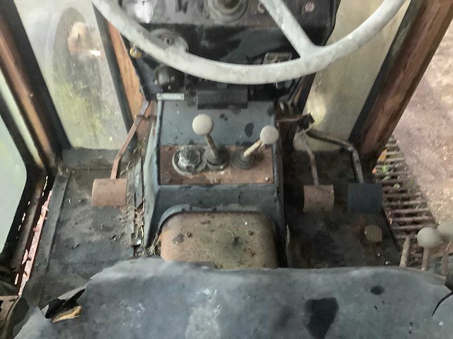 1977 massey ferguson 550 tweewielaangedreven landbouwtractor - afbeelding 5 van  8