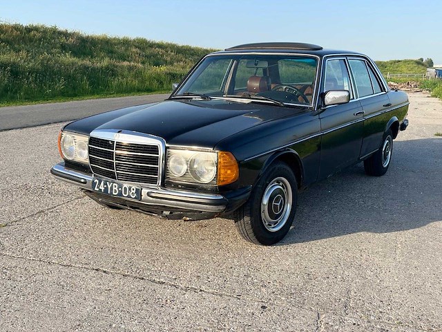 1977 mercedes-benz 200-280 (w123) 220 d oldtimer - afbeelding 1 van  21