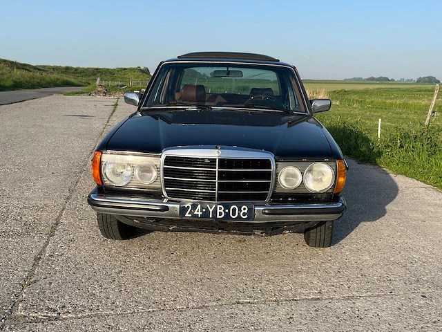 1977 mercedes-benz 200-280 (w123) 220 d oldtimer - afbeelding 12 van  21