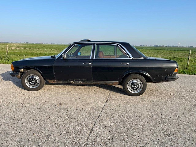 1977 mercedes-benz 200-280 (w123) 220 d oldtimer - afbeelding 16 van  21