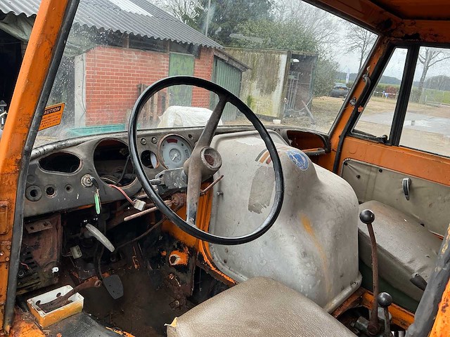 1977 mercedes benz unimog 406 vierwielaangedreven landbouwtractor - afbeelding 24 van  49