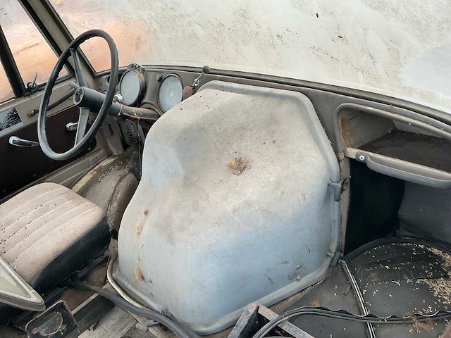 1977 mercedes benz unimog 406 vierwielaangedreven landbouwtractor - afbeelding 33 van  49