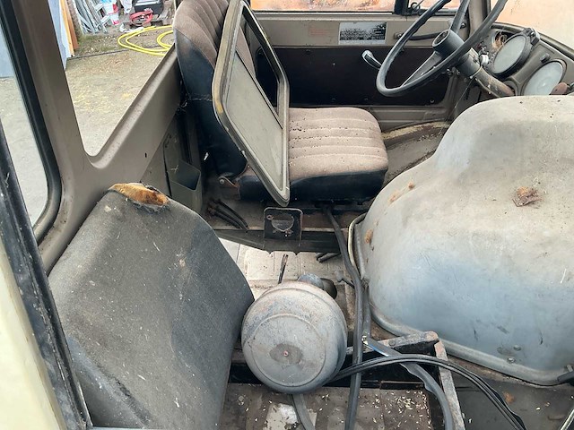 1977 mercedes benz unimog 406 vierwielaangedreven landbouwtractor - afbeelding 35 van  49