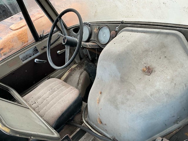 1977 mercedes benz unimog 406 vierwielaangedreven landbouwtractor - afbeelding 36 van  49