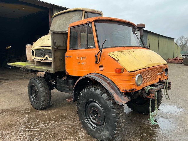 1977 mercedes benz unimog 406 vierwielaangedreven landbouwtractor - afbeelding 44 van  49