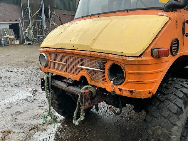 1977 mercedes benz unimog 406 vierwielaangedreven landbouwtractor - afbeelding 46 van  49