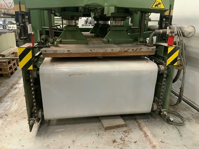 1977 paul ott kg d99/270 hydraulische warmtepers - afbeelding 23 van  32