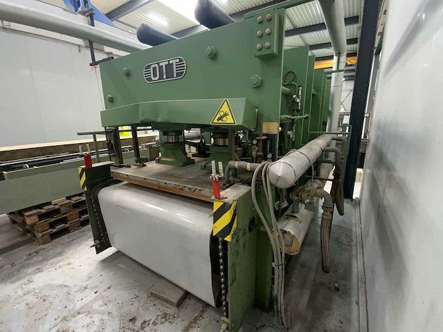 1977 paul ott kg d99/270 hydraulische warmtepers - afbeelding 28 van  32