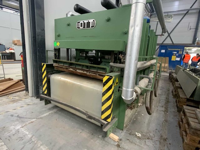 1977 paul ott kg d99/270 hydraulische warmtepers - afbeelding 30 van  32