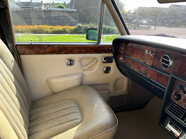 1977 rolls-royce silver shadow 6.8 saloon type ll oldtimer - afbeelding 21 van  38