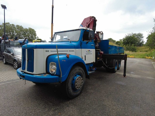 1977 scania 86 ls86s50 6x2 3-zijdige kipper met hmf 1110 laadkraan - afbeelding 1 van  14