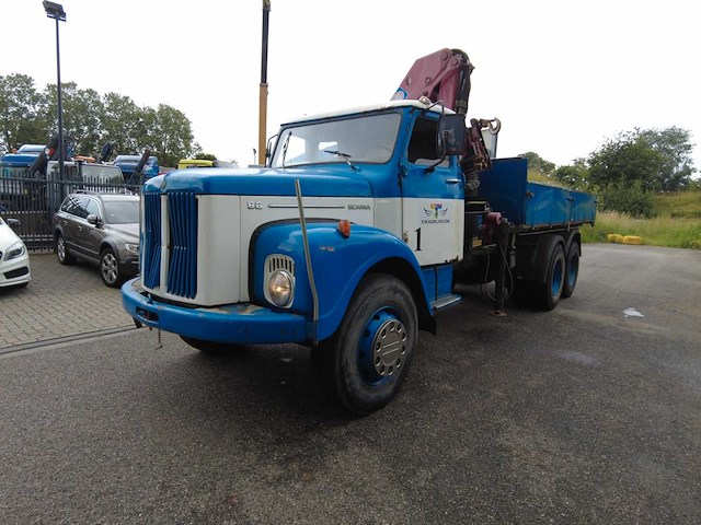 1977 scania 86 ls86s50 6x2 3-zijdige kipper met hmf 1110 laadkraan - afbeelding 10 van  14