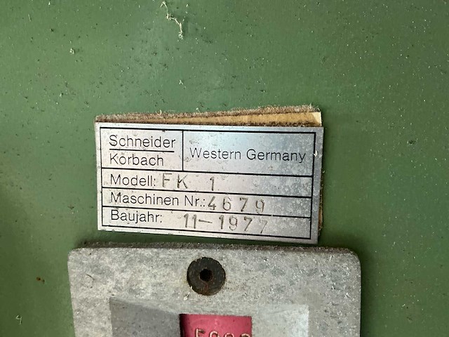 1977 schneider fk-1 formaatcirkelzaagmachine - afbeelding 8 van  9