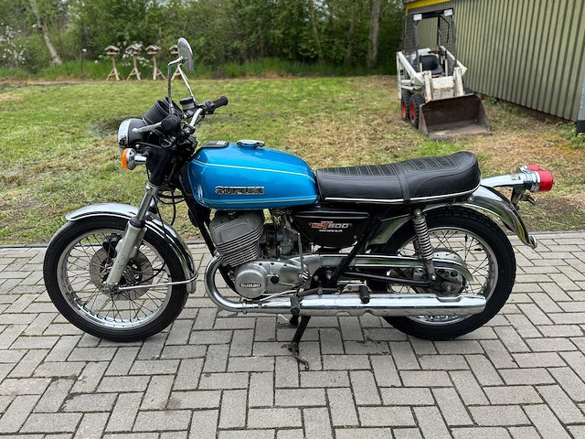 1977 suzuki gt-500cc motorfiets - afbeelding 8 van  15