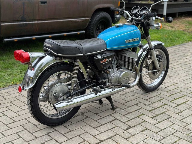 1977 suzuki gt-500cc motorfiets - afbeelding 11 van  15
