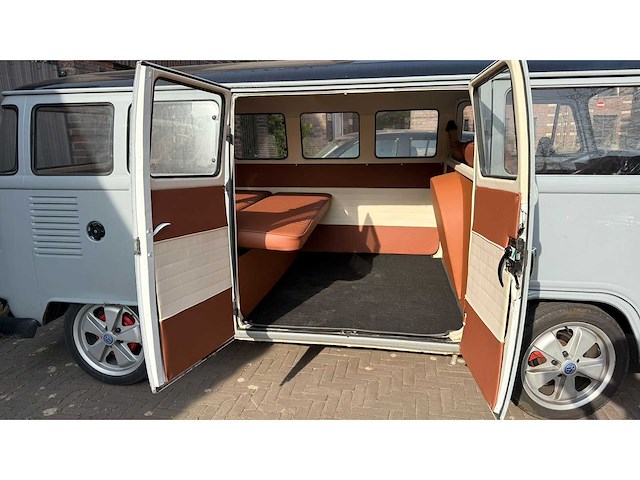1977 volkswagen t2 camper | classic vw camper van - afbeelding 22 van  49