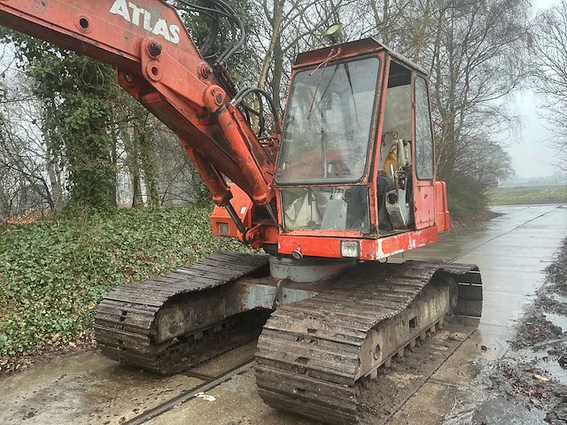 1978 atlas 1302e rupsgraafmachine - afbeelding 1 van  32