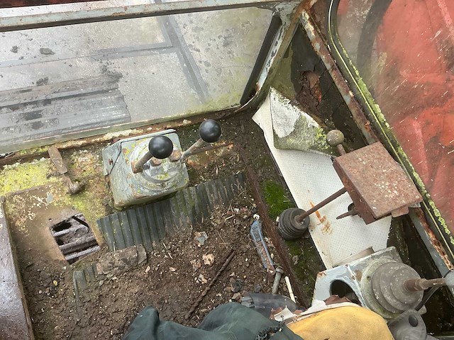 1978 atlas 1302e rupsgraafmachine - afbeelding 9 van  32