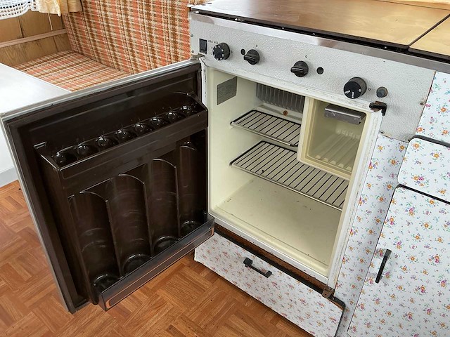 1978 chateau touring 320 caravan - afbeelding 13 van  13