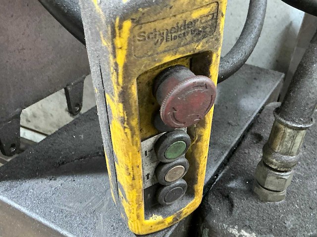 1978 compac p100 hydraulische pers - afbeelding 4 van  6