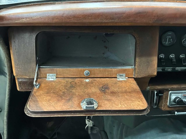 1978 daimler 250 v8 bw oldtimer - afbeelding 27 van  35