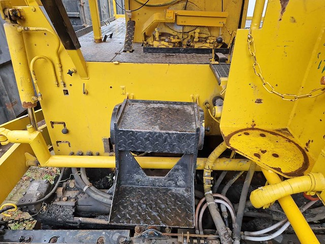1978 hoes 15000-k asfalteermachine - afbeelding 6 van  22