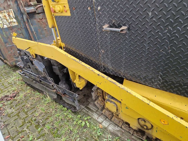 1978 hoes 15000-k asfalteermachine - afbeelding 9 van  22