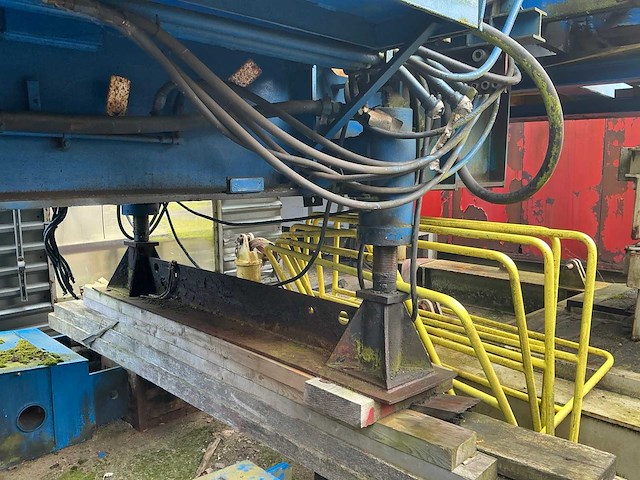 1978 ideco 725 zware trailer met boorinstallatie - afbeelding 13 van  22