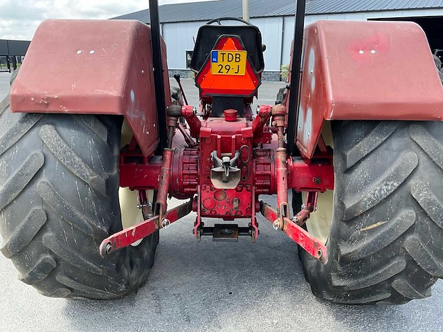 1978 international 844-s vierwielaangedreven landbouwtractor - afbeelding 10 van  26