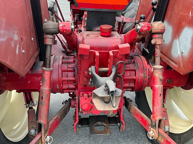 1978 international 844-s vierwielaangedreven landbouwtractor - afbeelding 13 van  26