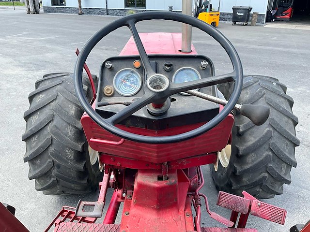 1978 international 844-s vierwielaangedreven landbouwtractor - afbeelding 9 van  14