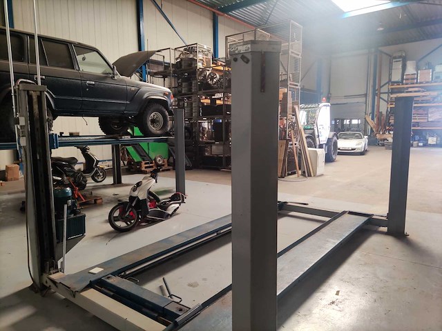 1978 ravaglioli kp 141 hefbrug met askrik - afbeelding 21 van  23