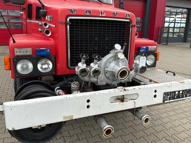 1978 volvo n1020 oldtimer brandweertankwagen - afbeelding 8 van  29