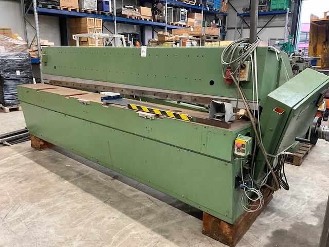 1978 wieger esw/25/30/30 guillotineschaar - afbeelding 2 van  5