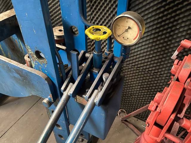 1979 compac p40 hydraulische pers - afbeelding 6 van  10