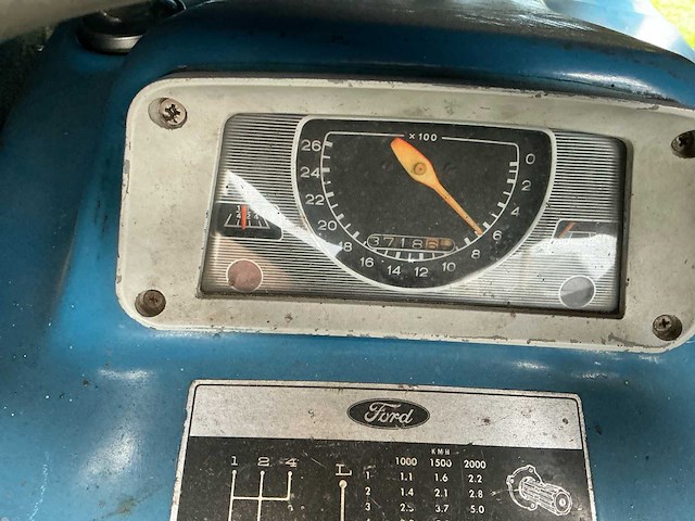1979 ford 2000 - tweewielaangedreven landbouwtractor - afbeelding 7 van  18