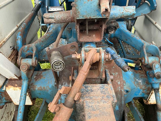1979 ford 2000 - tweewielaangedreven landbouwtractor - afbeelding 11 van  18